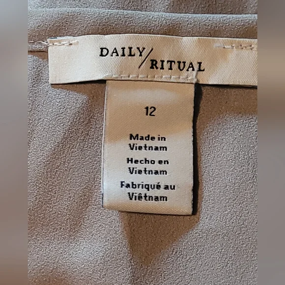 DAILY RITUAL - Gray Racerback Tank Top - Picture 4 of 4